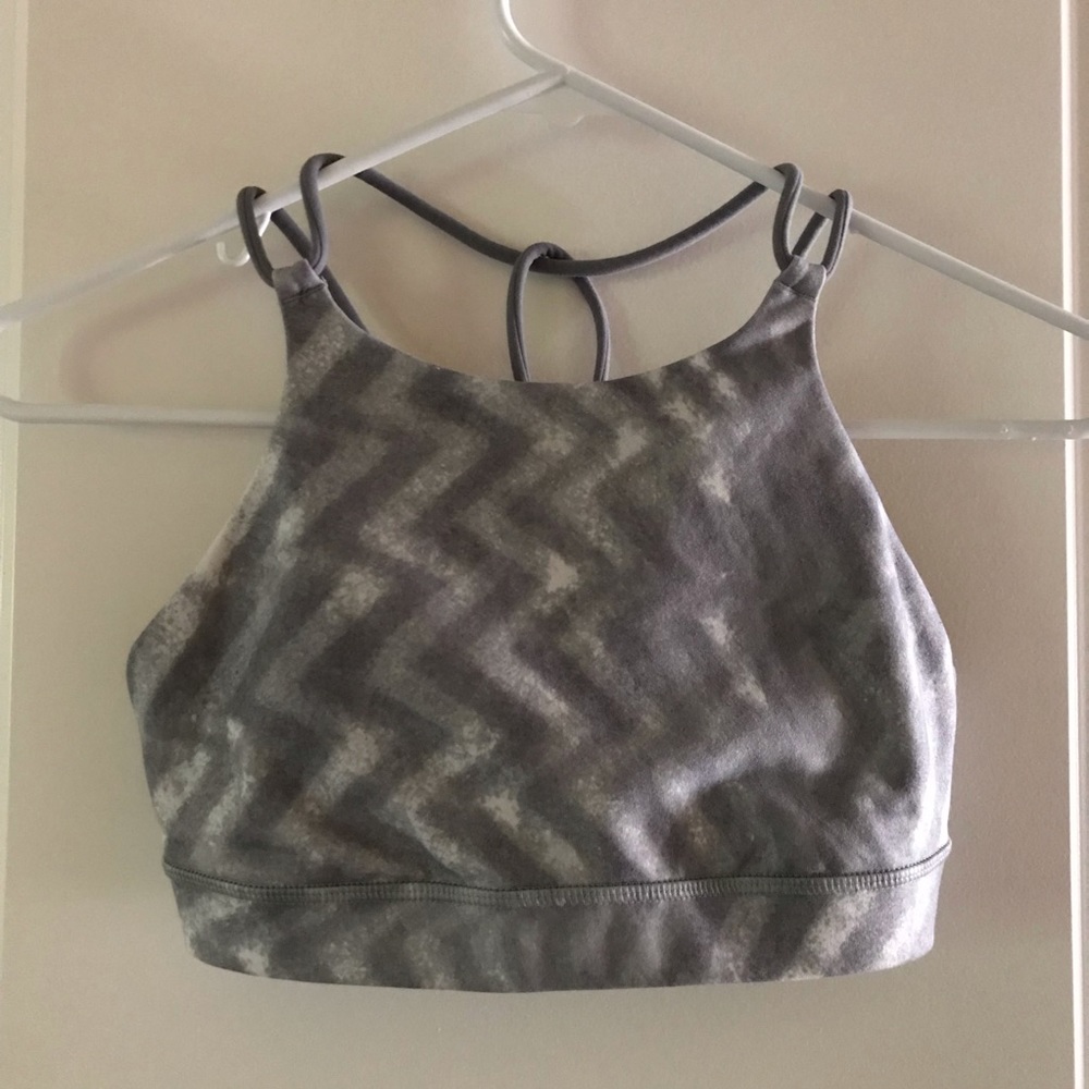 Lululemon high neck sports bra